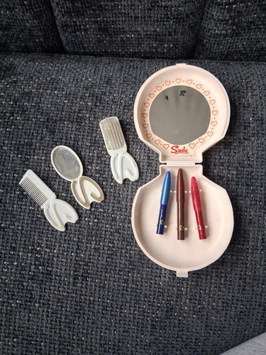 Vintage sindy pencils - sindy,
